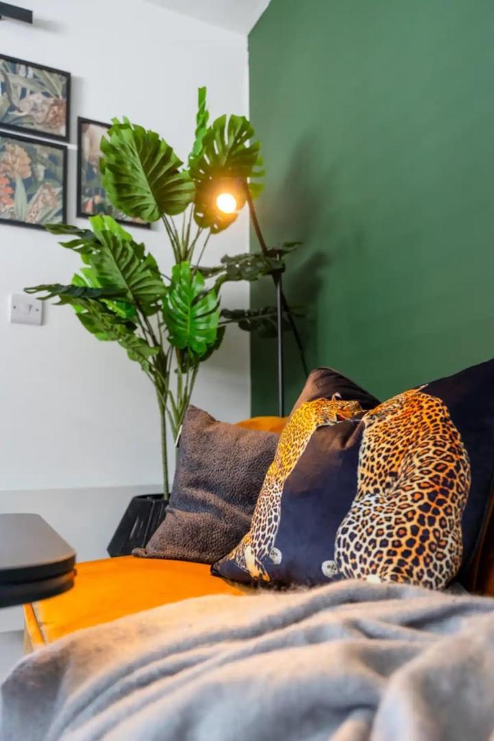 Stylish Cardiff City Apartment Экстерьер фото